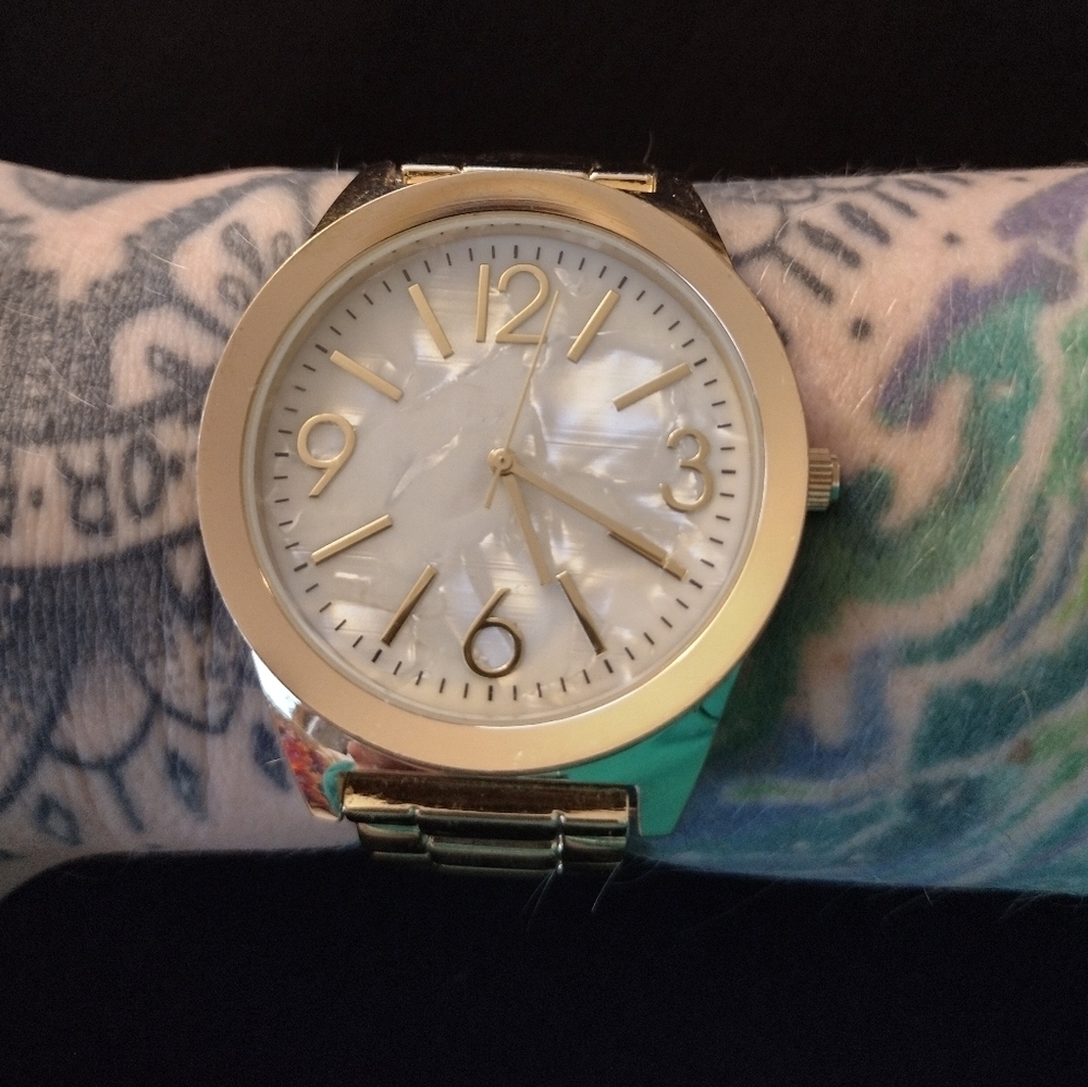 Time And Tru Gold Tone Faux Mother Of Pearl Unisex Watch